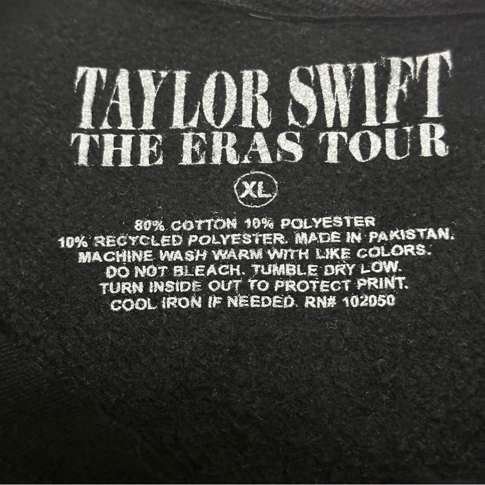 Taylor Swift Women’s The Eras Tour  Graphic Sweater size XL - Picture 3 of 8